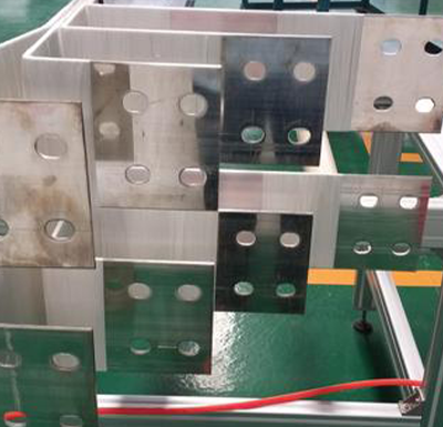 分析4000A密集型母线槽使用过程中注意的事项